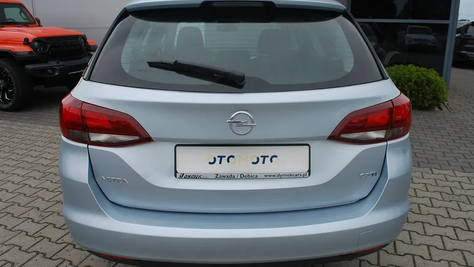 OPEL Astra -