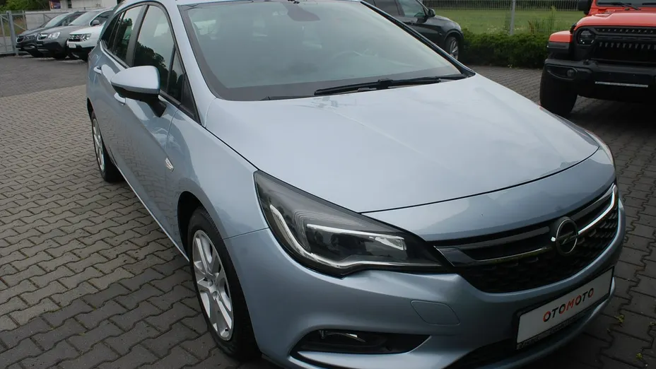 OPEL Astra -