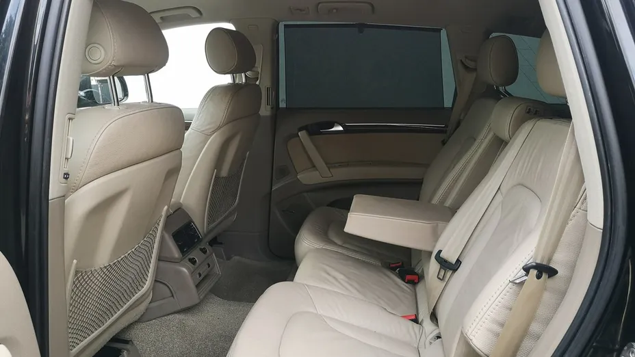 AUDI Q7 -
