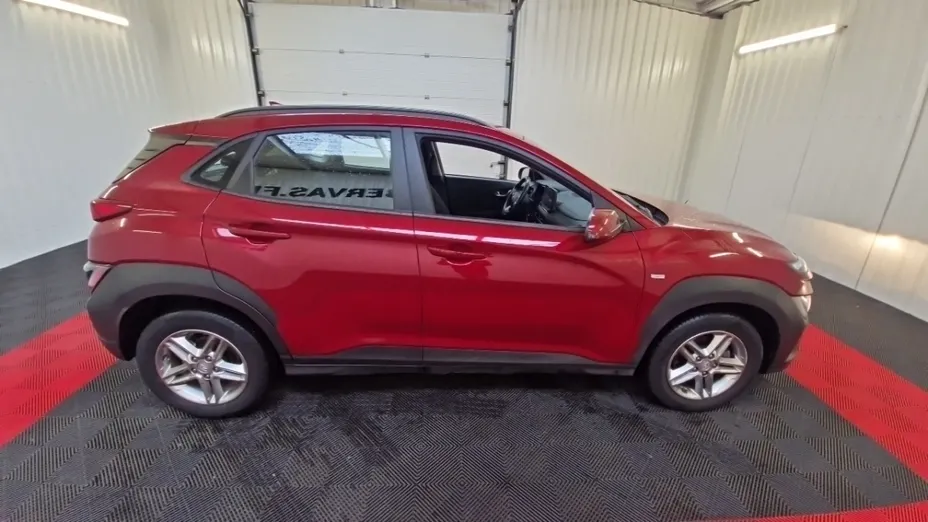 HYUNDAI Kona -