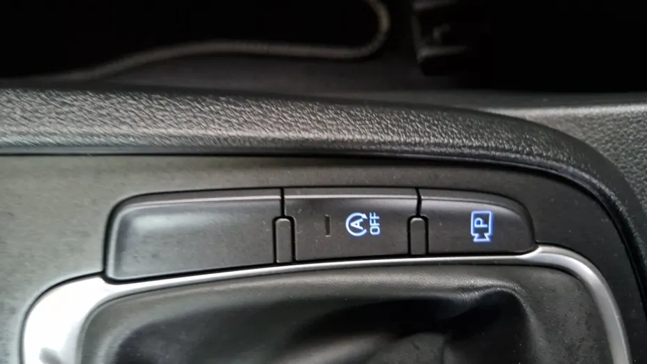 HYUNDAI Kona -