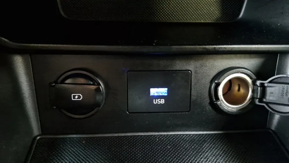 HYUNDAI Kona -