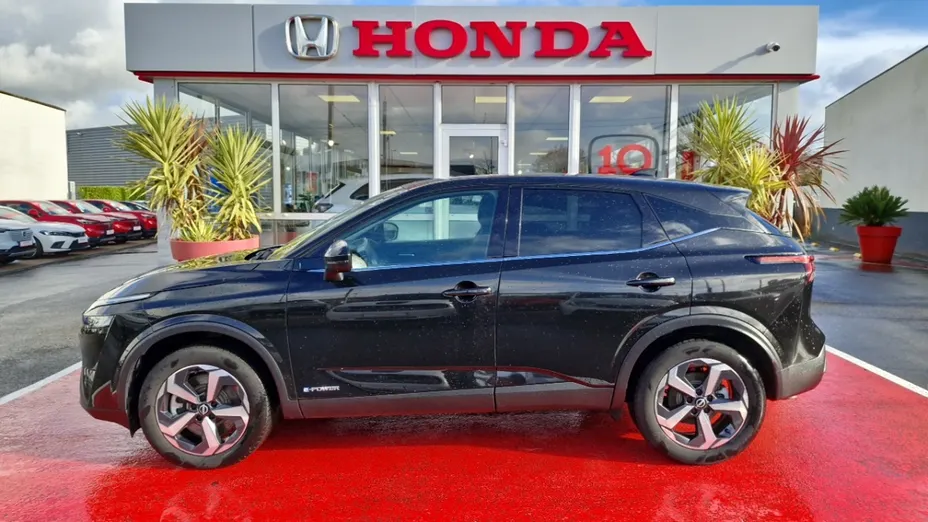 NISSAN Qashqai -