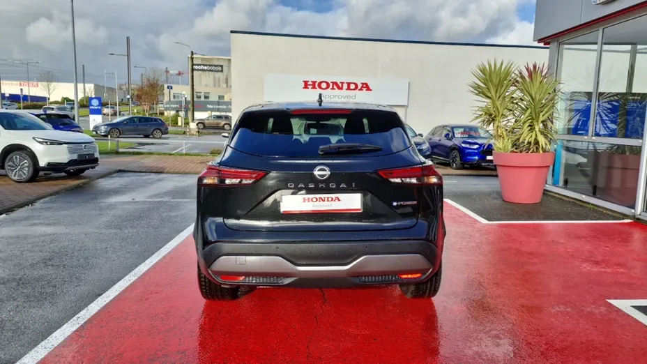 NISSAN Qashqai -