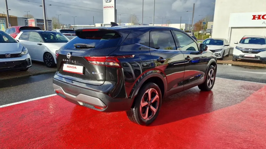 NISSAN Qashqai -