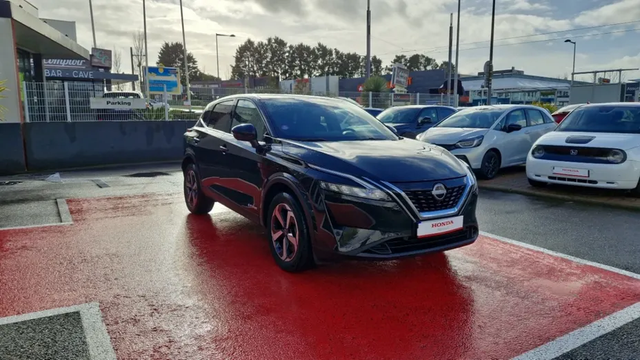 NISSAN Qashqai -