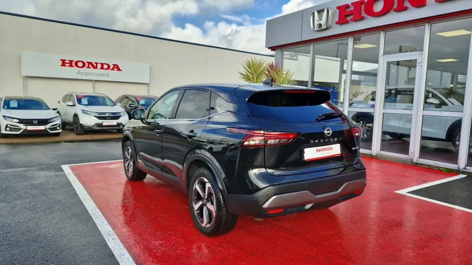NISSAN Qashqai -