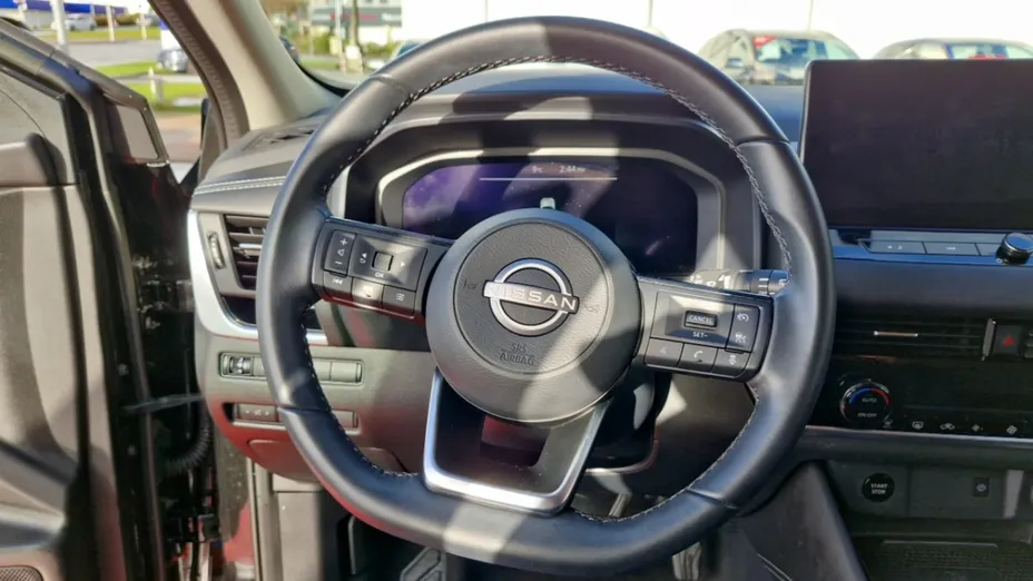 NISSAN Qashqai -