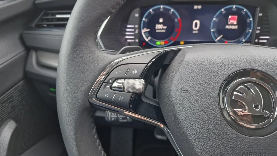 SKODA Octavia -
