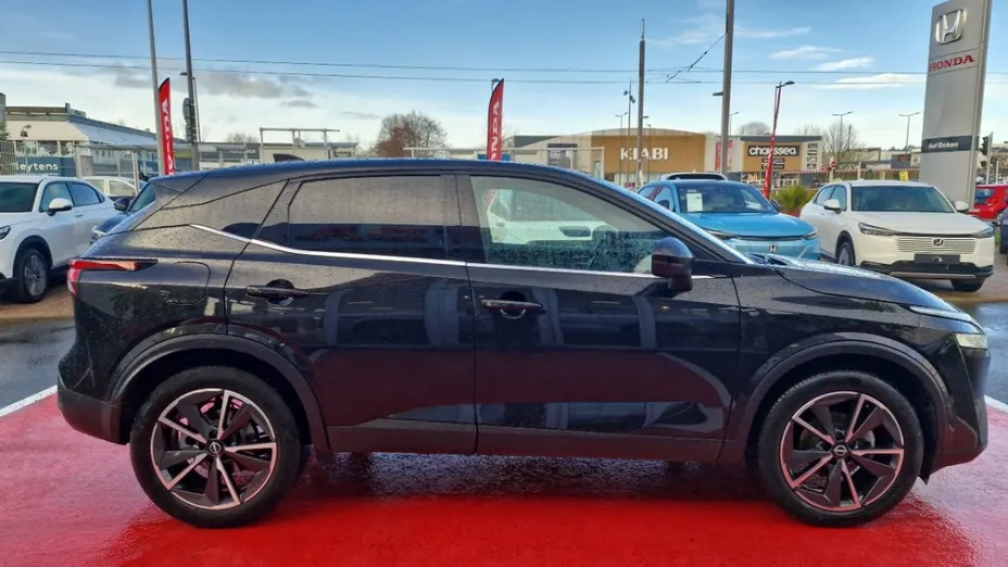 NISSAN Qashqai -