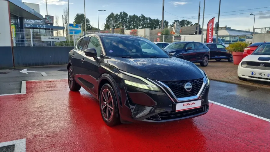 NISSAN Qashqai -