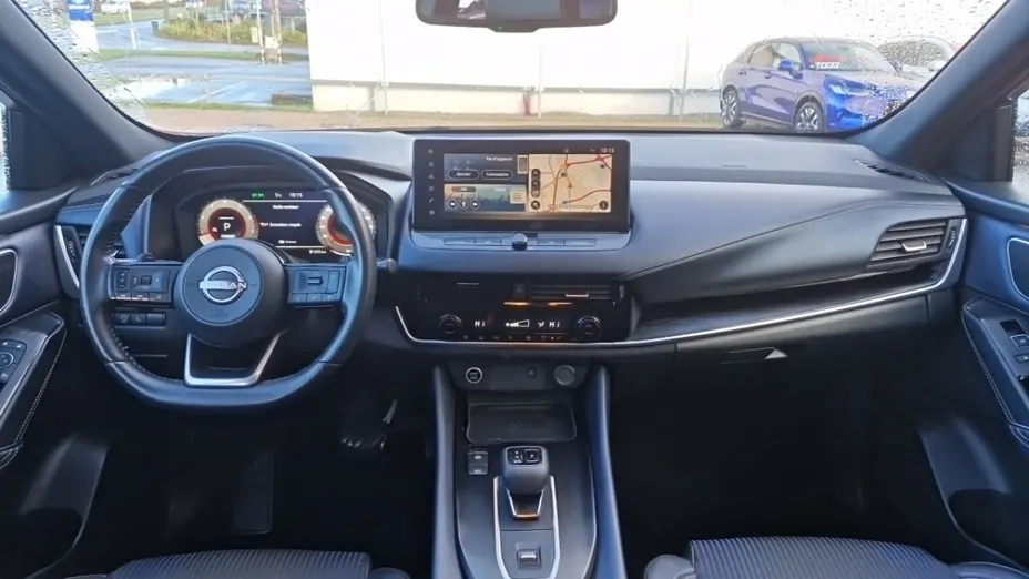 NISSAN Qashqai -