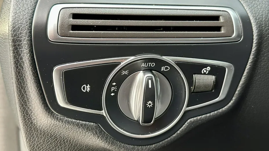 MERCEDES-BENZ C Klasa -