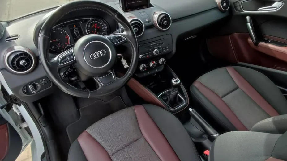 AUDI A1 -