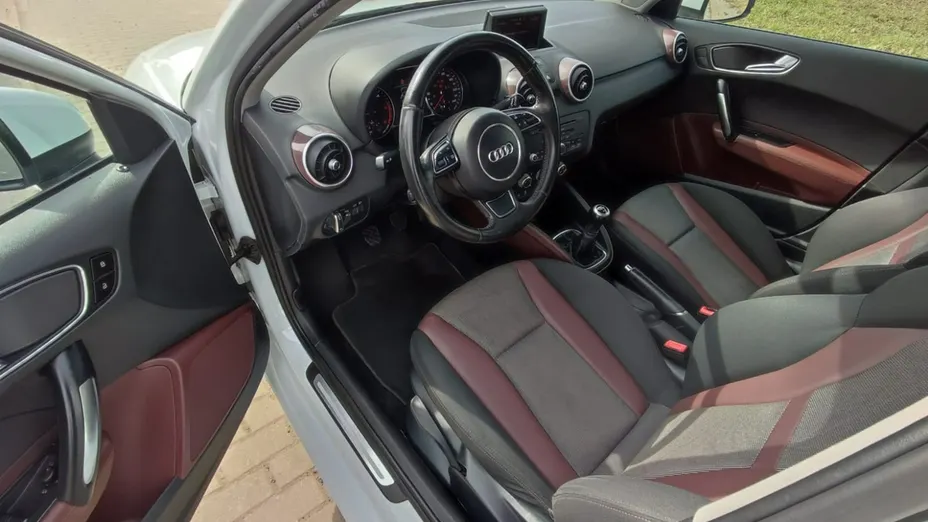 AUDI A1 -