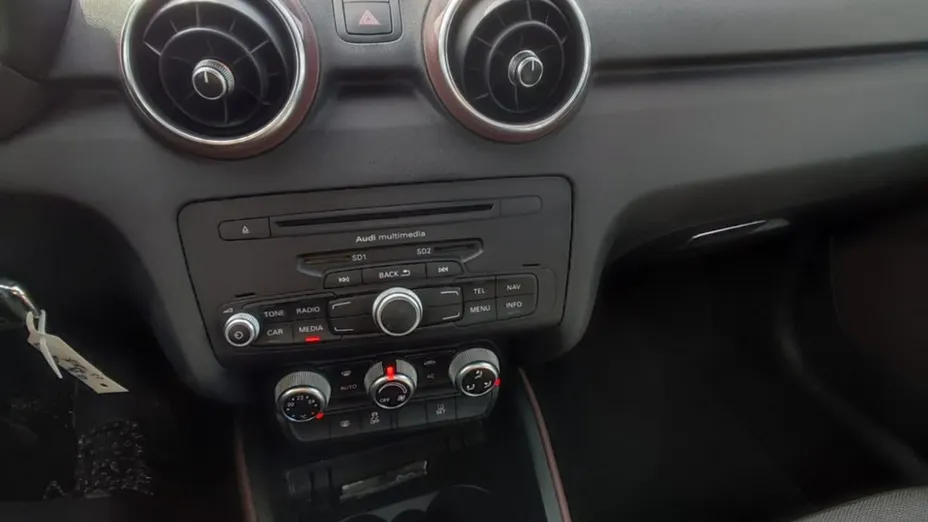 AUDI A1 -