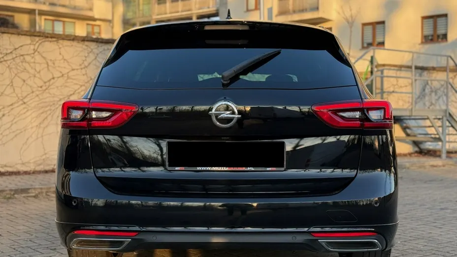 OPEL Insignia -