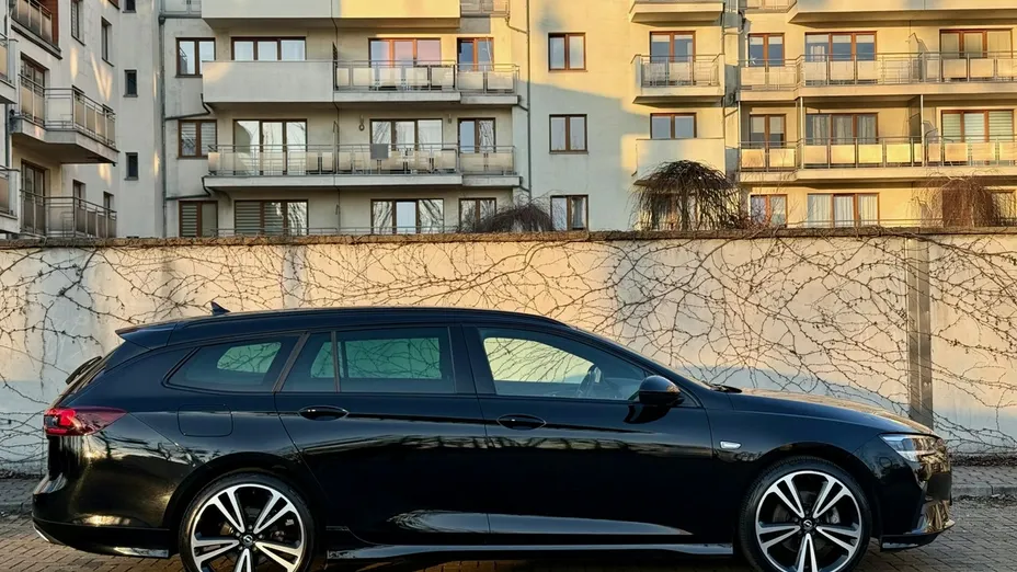 OPEL Insignia -