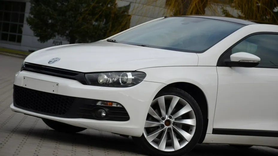 VOLKSWAGEN Scirocco -