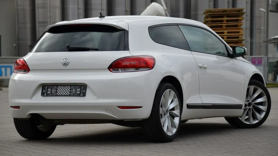 VOLKSWAGEN Scirocco -