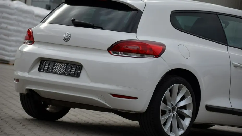 VOLKSWAGEN Scirocco -