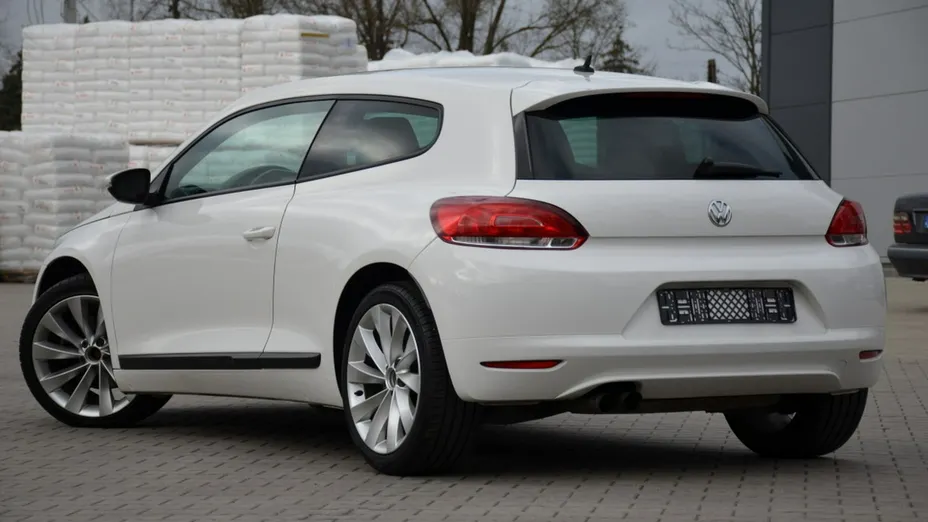 VOLKSWAGEN Scirocco -