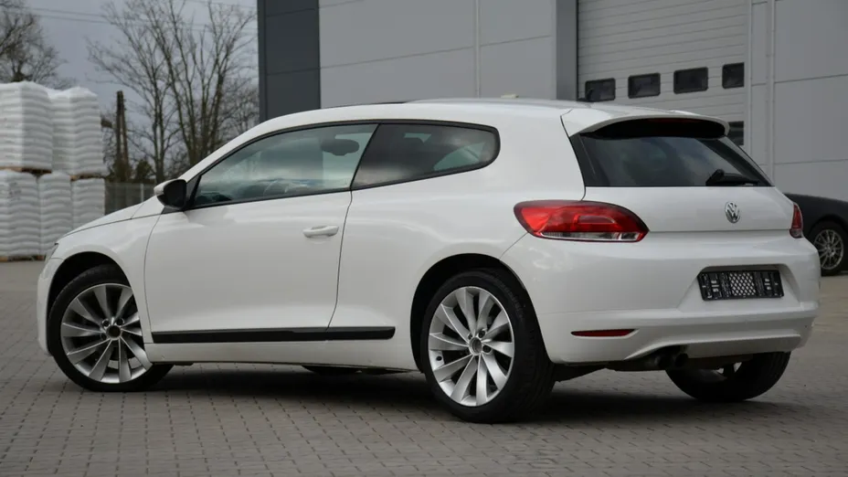 VOLKSWAGEN Scirocco -