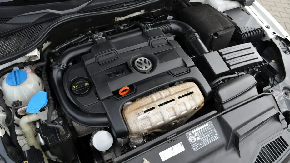 VOLKSWAGEN Scirocco -