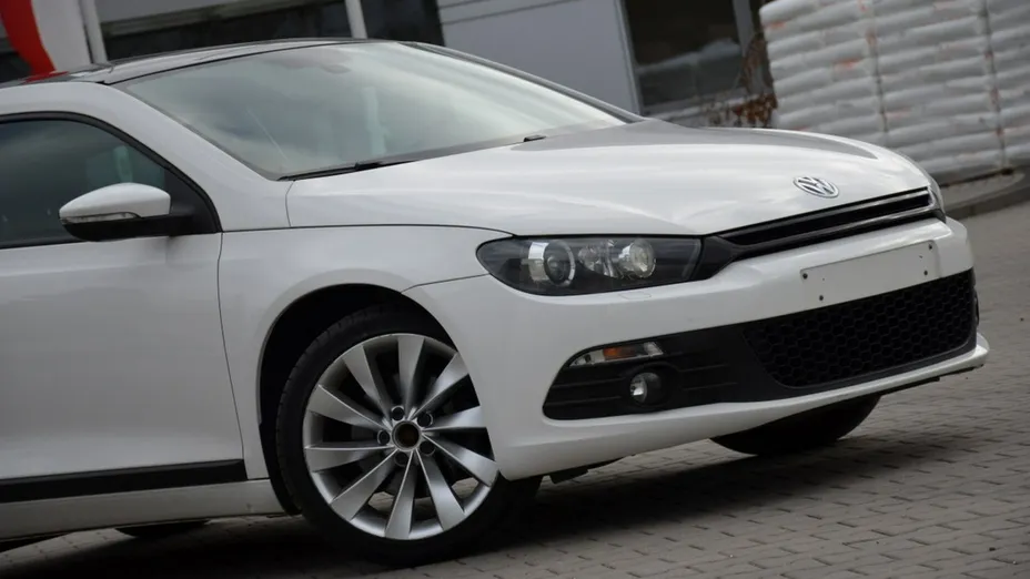 VOLKSWAGEN Scirocco -