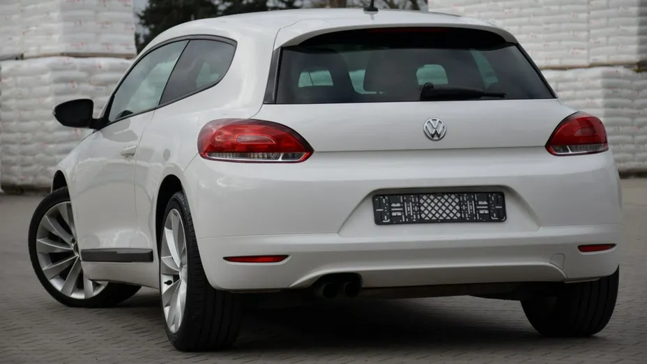 VOLKSWAGEN Scirocco -