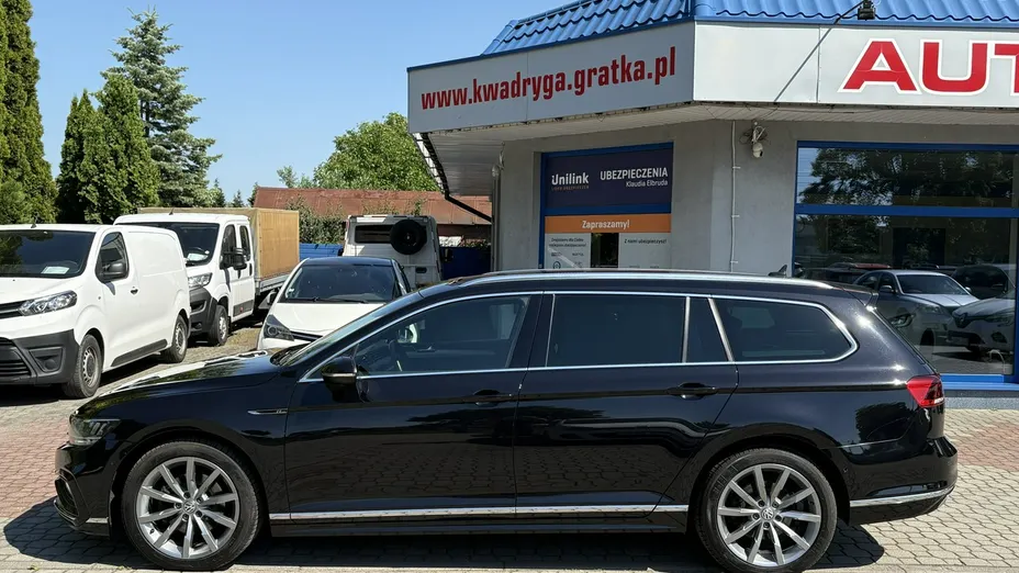 VOLKSWAGEN Passat -