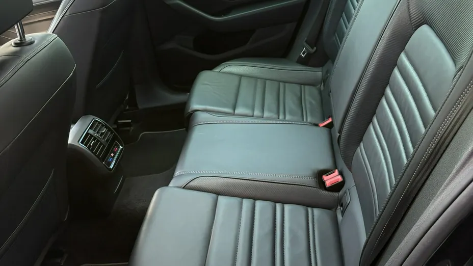 VOLKSWAGEN Passat -