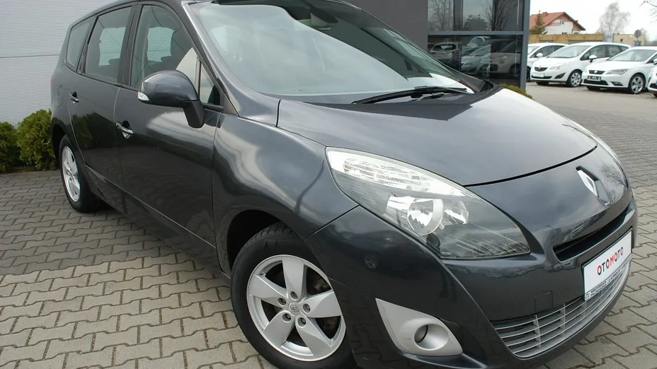 RENAULT Grand Scenic -