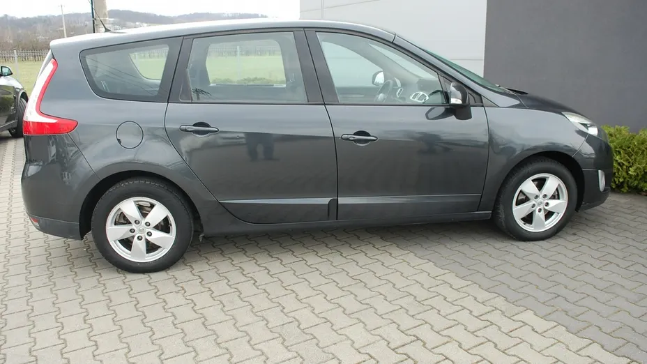 RENAULT Grand Scenic -