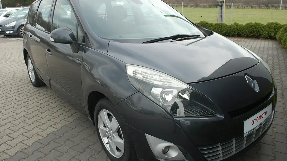 RENAULT Grand Scenic -