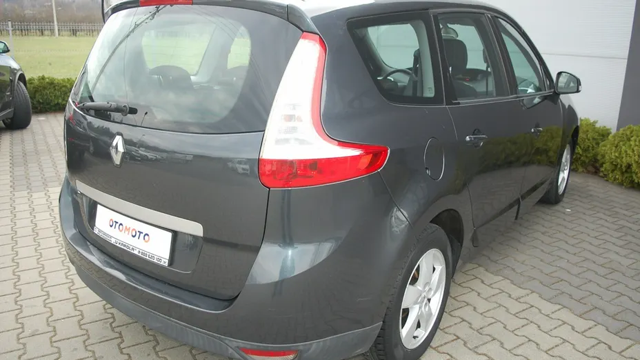 RENAULT Grand Scenic -