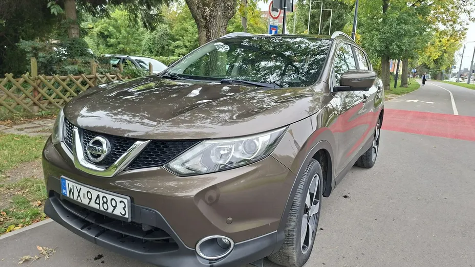 NISSAN Qashqai -