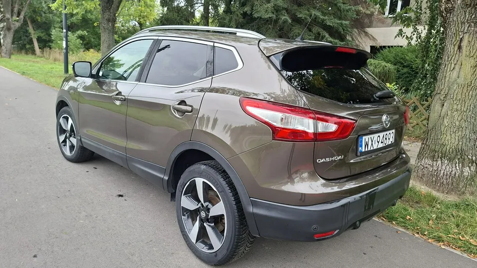 NISSAN Qashqai -