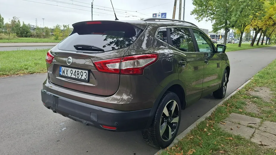 NISSAN Qashqai -