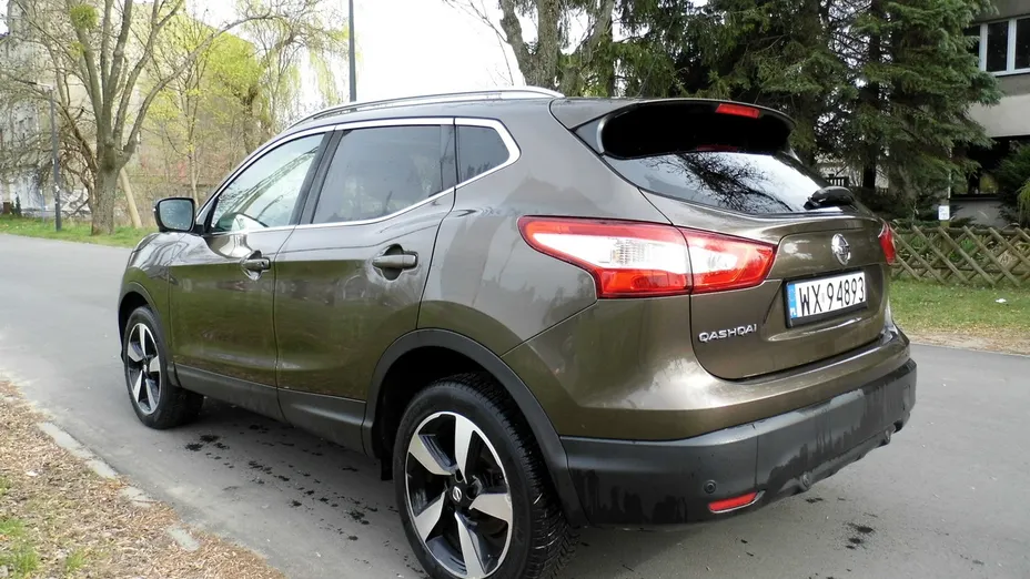 NISSAN Qashqai -