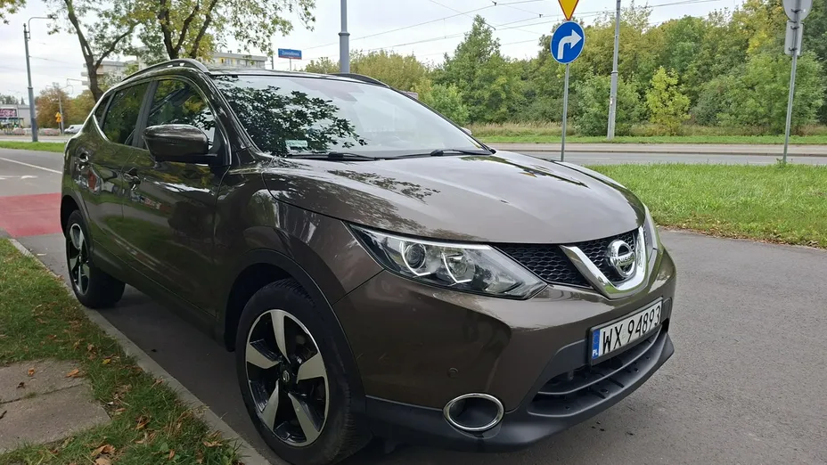 NISSAN Qashqai -