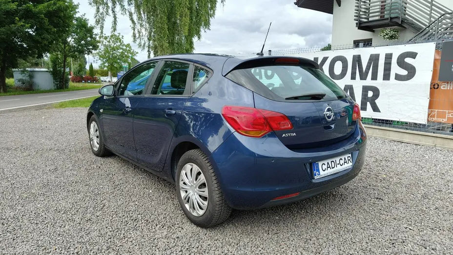 OPEL Astra -