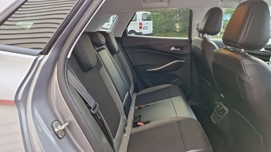 OPEL Grandland -