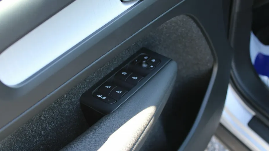VOLVO XC40 -
