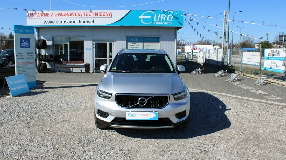 VOLVO XC40 -
