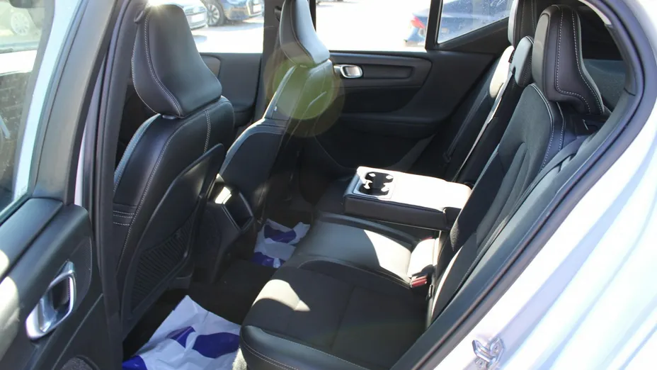 VOLVO XC40 -