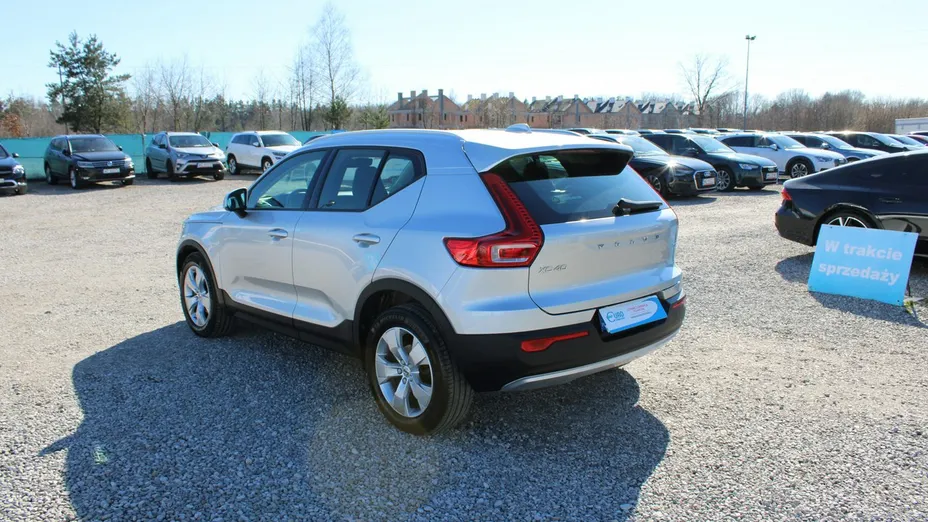 VOLVO XC40 -