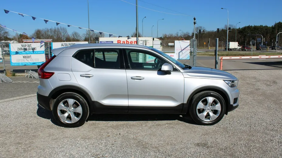 VOLVO XC40 -