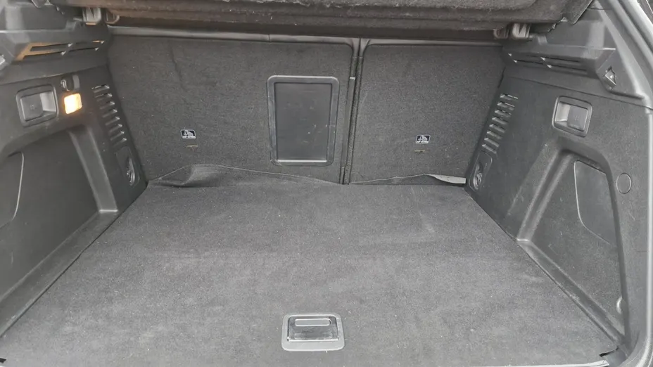 PEUGEOT 3008 -