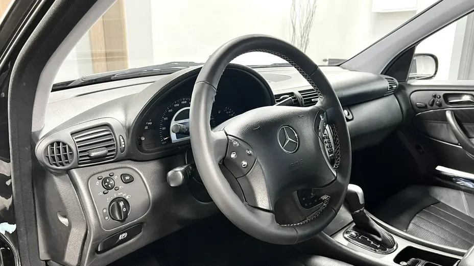 MERCEDES-BENZ C Klasa -